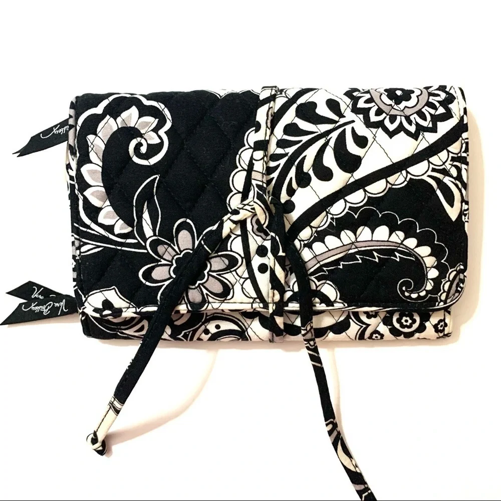VERA BRADLEY Jewelry Case Folio in Recycled Cotton, black, white and gray